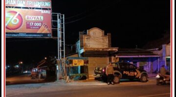 Anggota polsek brondong dengan mobil 1402 samapta antara lain untuk antisipasi gesekan oknum Perguruan silat kriminalitas dan balap liar.