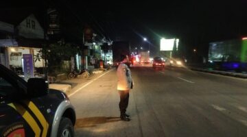 Dengan Tagas Anggota polsek sukodadi giat patroli kota presisi blue light antara lain antisipasi gesekan oknum Perguruan silat di wilayah sukodadi.