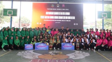 Pertandingn Persahabatan Bola Voly Persit Kodim 0808/Blitar VS Bhayangkari Polres Blitar Kota Semarakkan HKGB Ke – 73 