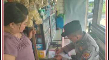 Operasi Miras di Kedungpring, polsek Kedungpring Amankan 15 Liter Miras Jenis Toak.