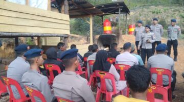 Dukung Ketahanan Ekonomi Lokal, Brimob Aceh Luncurkan Program Penyulingan Minyak Sere Bersama Warga