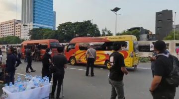 Ribuan Petani Padati DPR, Lakukan Aksi Unjuk Rasa Damai, Tuntut Keadilan Agraria
